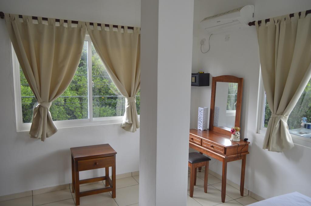 Chez Payet Airport Guesthouse Pointe La Rue Extérieur photo
